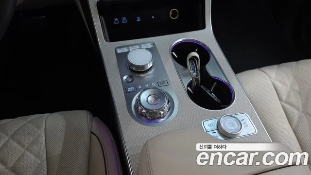 Genesis GV80 — Фото автомобиля 12