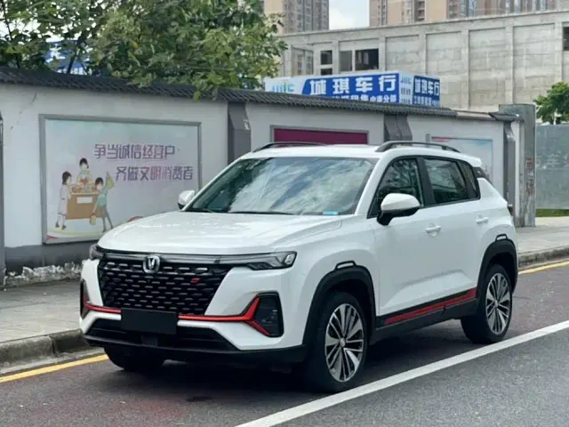 Фотография автомобиля — Changan CS35 Plus
