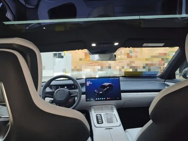 Xiaomi SU7 — Фото автомобиля 17