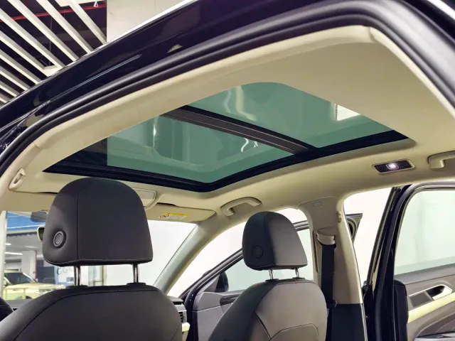Volkswagen Passat — Фото автомобиля 12