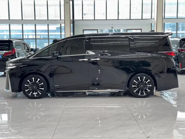 Toyota Vellfire — Фото автомобиля 14