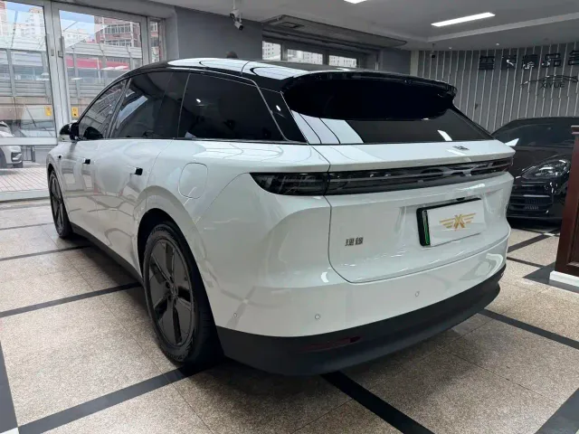 Li Auto i6 — Фото автомобиля 6