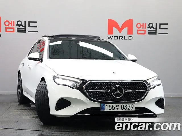 Mercedes-Benz E-Class — Фото автомобиля 3