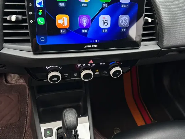 Honda Fit — Фото автомобиля 9