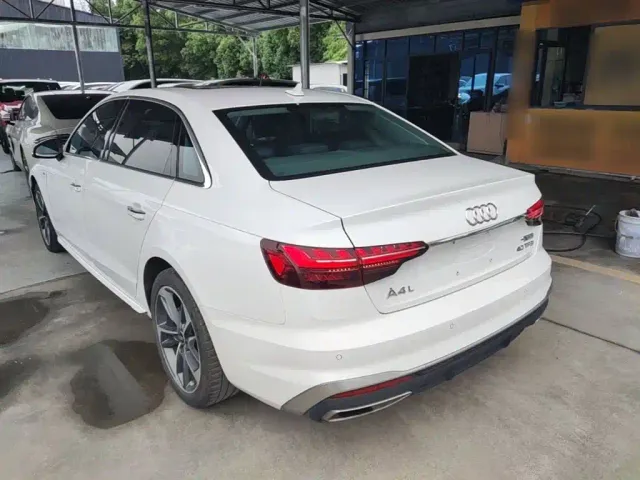 Audi A4L — Фото автомобиля 4