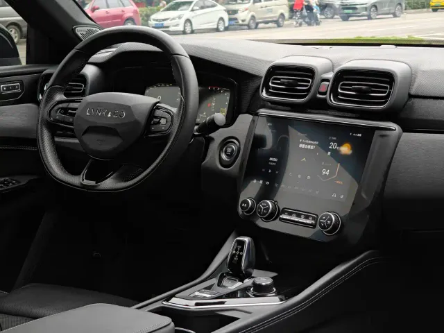 Lynk & Co 03 — Фото автомобиля 15