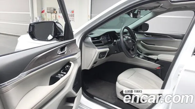 Jeep Cherokee Grand Cherokee(WL) L 3.6 Overland — Фото автомобиля 10