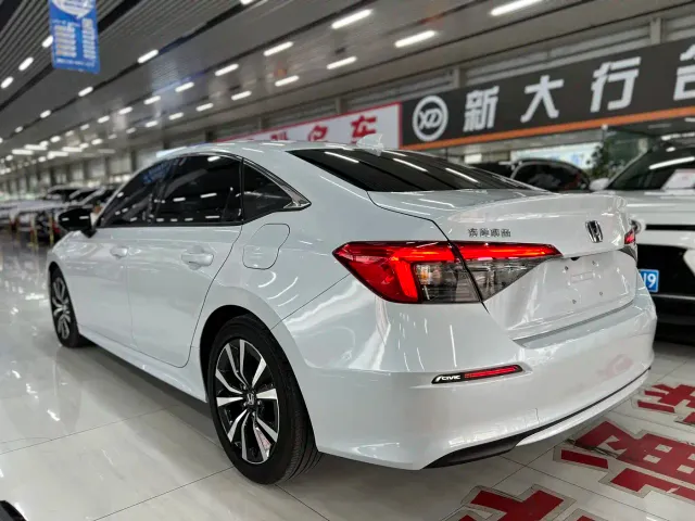 Honda Civic — Фото автомобиля 9