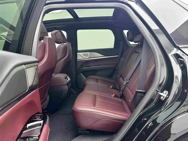 Cadillac XT5 — Фото автомобиля 21