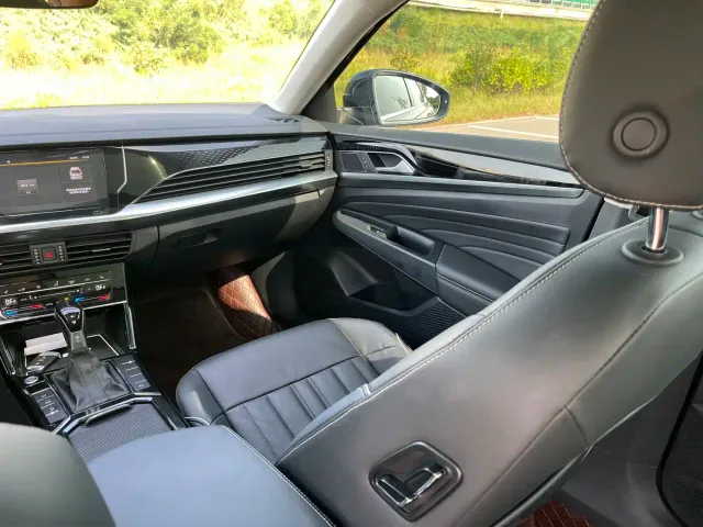 Volkswagen Passat — Фото автомобиля 11