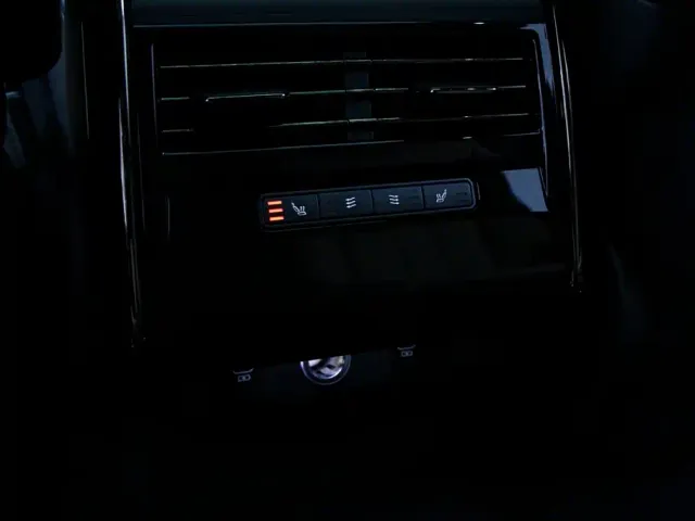 Land Rover Range Rover Sport — Фото автомобиля 18