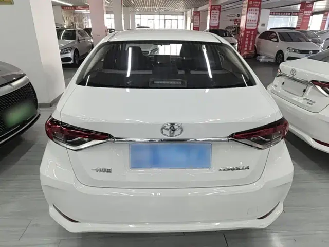 Toyota Corolla — Фото автомобиля 3