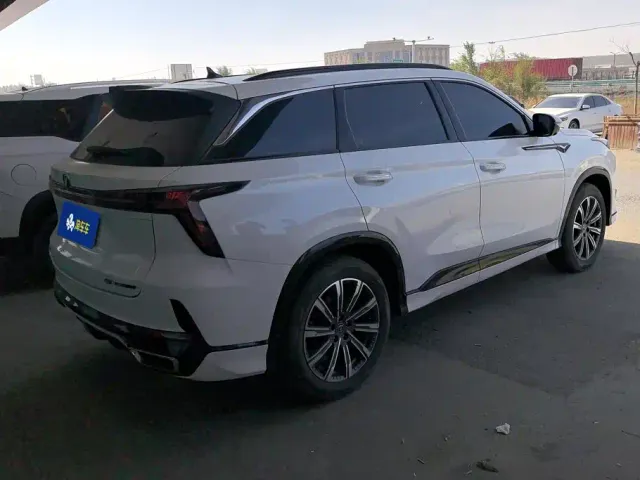Changan CS75 Plus — Фото автомобиля 3