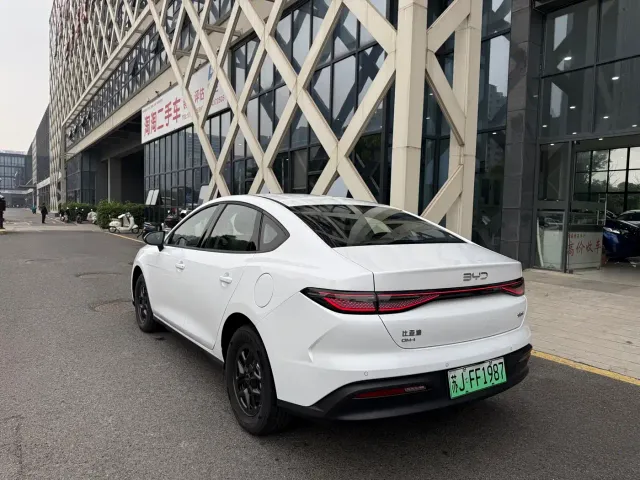 BYD Seal 05 DM-i — Фото автомобиля 17