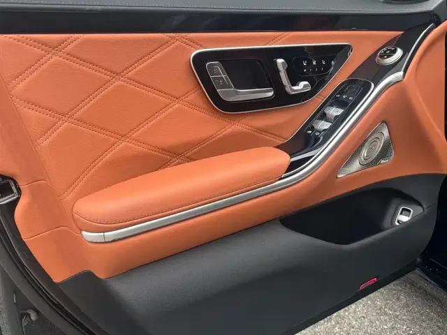 Mercedes-Benz Maybach S-Class — Фото автомобиля 11