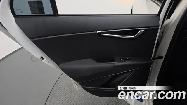Kia Niro Niro (New) — Фото автомобиля 13
