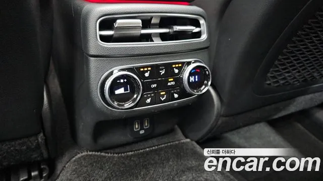 Genesis GV70 2.5T Бензин AWD — Фото автомобиля 19