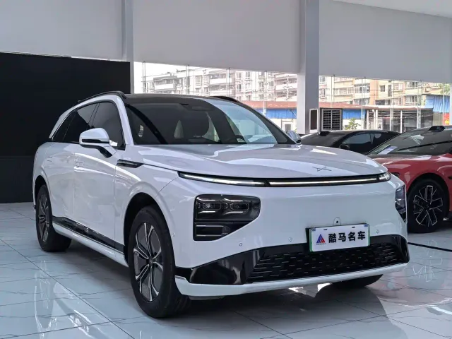 Xpeng G9 — Фото автомобиля 3