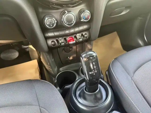 MINI Hatch — Фото автомобиля 9