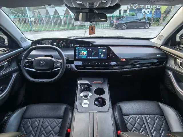 Changan Changan UNI-K iDD 2022 Blue Whale iDD 130km 1.5T Premium — Фото автомобиля 10