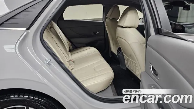 Hyundai AVANTE Avante (CN7) — Фото автомобиля 11