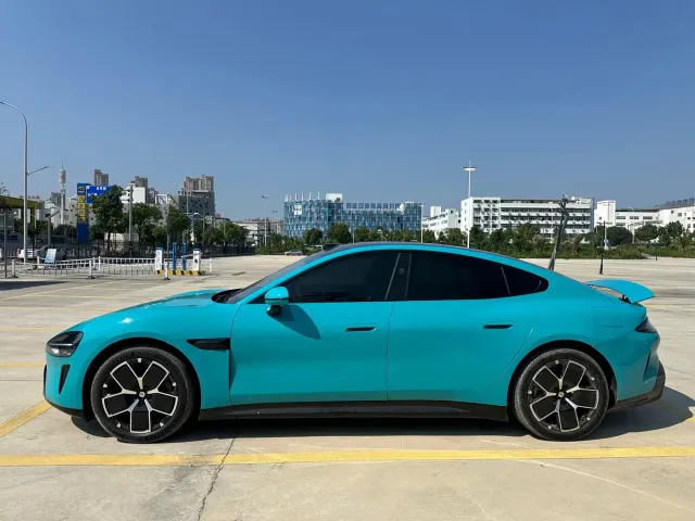 Xiaomi SU7 — Фото автомобиля 10