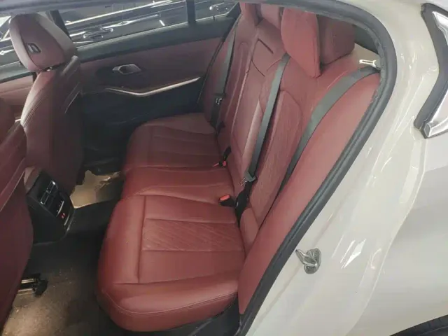 BMW 3 Series — Фото автомобиля 16