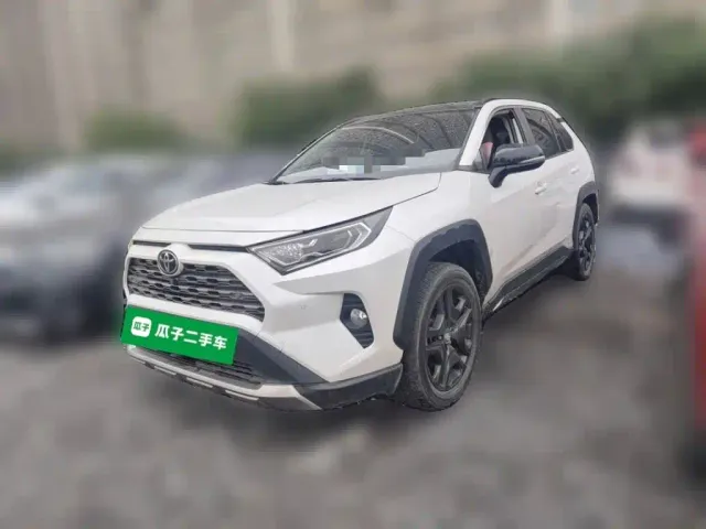 Фотография автомобиля — Toyota RAV4