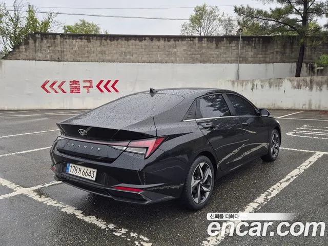 Hyundai Avante CN7 — Фото автомобиля 2