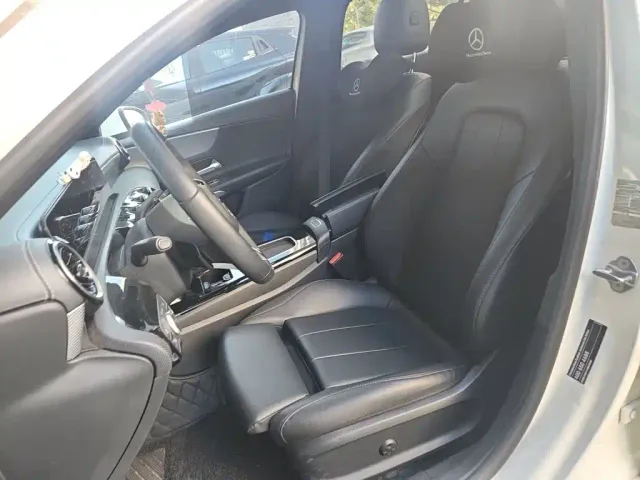Mercedes-Benz A-Class — Фото автомобиля 16
