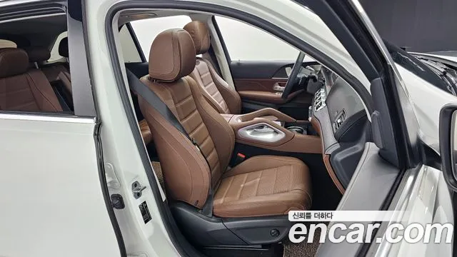 Mercedes-Benz GLE-Class — Фото автомобиля 10