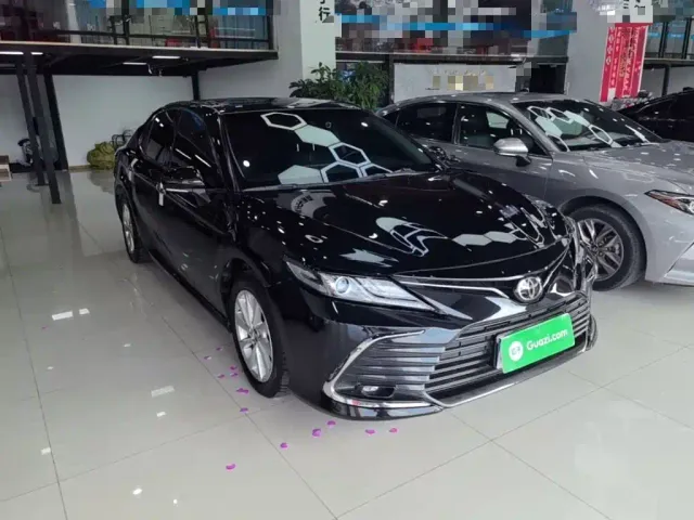 Toyota Camry — Фото автомобиля 3