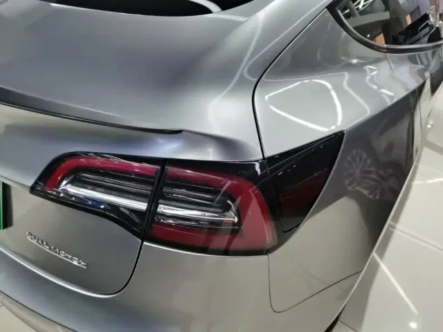 Tesla Model 3 — Фото автомобиля 7