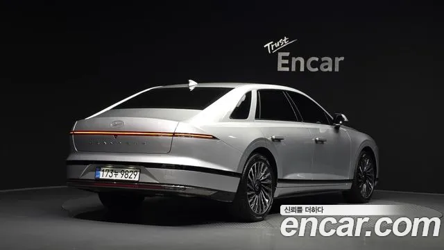 Hyundai Grandeur GN7 — Фото автомобиля 2