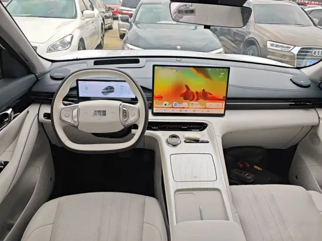 Geely Galaxy E5 — Фото автомобиля 9