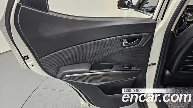 KG_Mobility_Ssangyong TIBOLI Very New Tivoli Бензин 1.5 2WD — Фото автомобиля 25