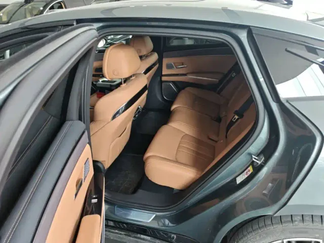 BYD Han L — Фото автомобиля 16