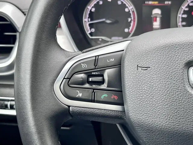 Geely Binyue — Фото автомобиля 21