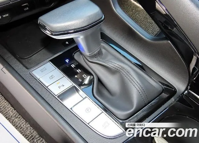 Hyundai Avante CN7 — Фото автомобиля 10