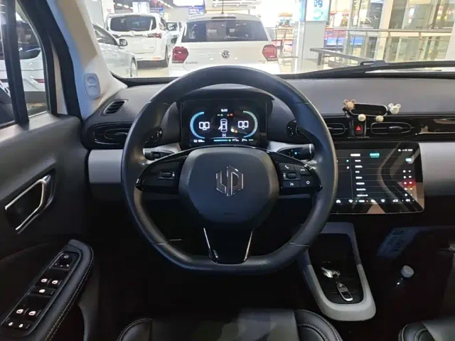 Leapmotor T03 — Фото автомобиля 10