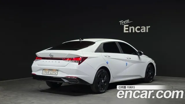 Hyundai AVANTE Avante (CN7) — Фото автомобиля 2
