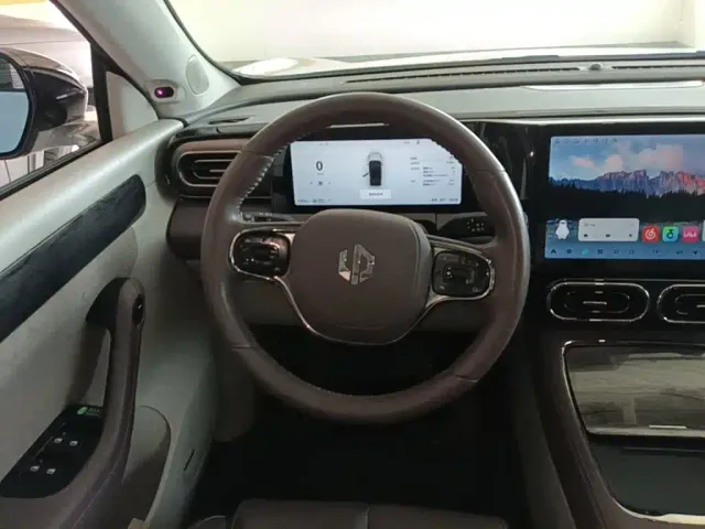 Leapmotor C11 — Фото автомобиля 10