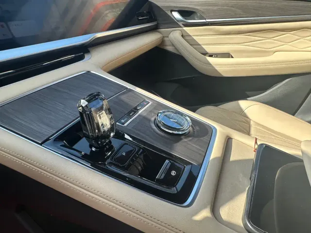 Geely Xingyue L — Фото автомобиля 4