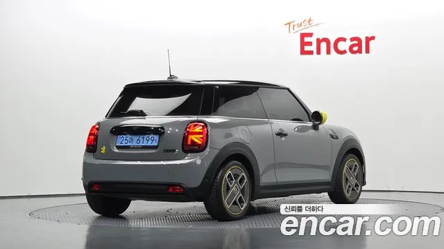 MINI Cooper Cooper Electric — Фото автомобиля 2