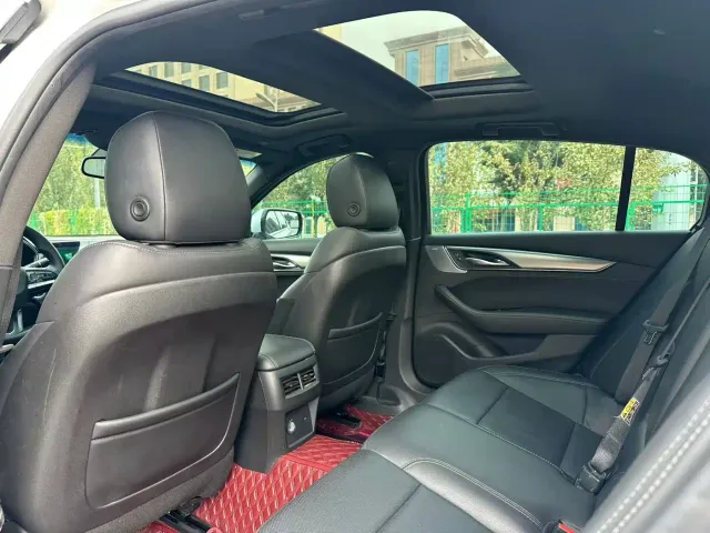 Cadillac CT5 — Фото автомобиля 9