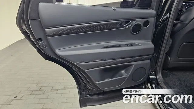 Genesis GV80 — Фото автомобиля 24