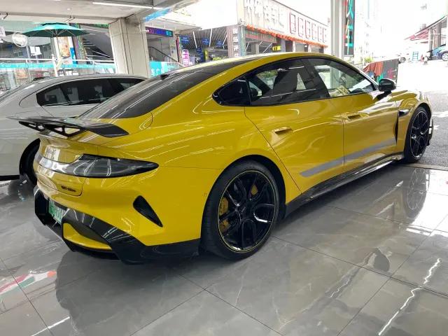 Xiaomi Auto Xiaomi SU7 Ultra 2025 Model Ultra — Фото автомобиля 11