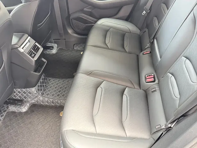 Geely Binyue — Фото автомобиля 5