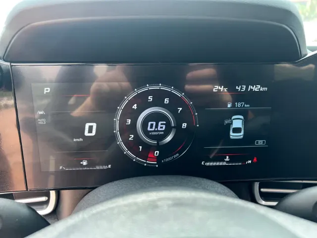 Hyundai Elantra — Фото автомобиля 8