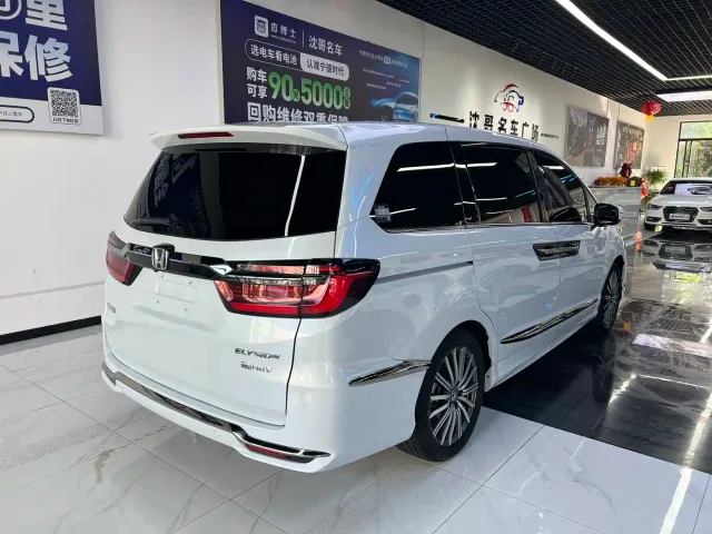 Honda Elysion — Фото автомобиля 9